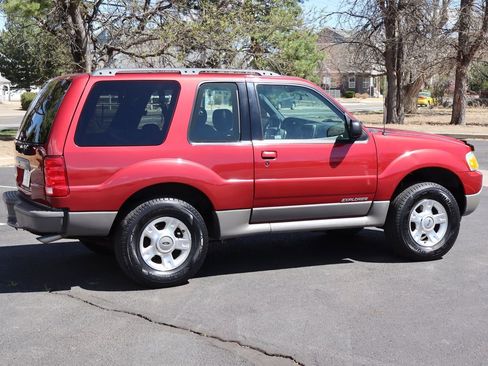 Used 2001 Ford Explorer Sport image 4