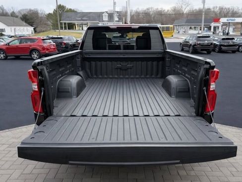Used 2024 Chevrolet Silverado 1500 RST w/ Z71 Off-Road Package image 10