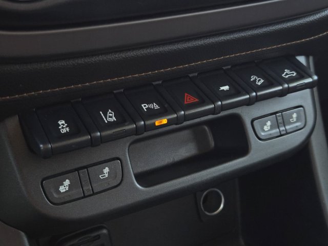 Used 2021 GMC Canyon AT4 w/ Driver Alert Package AWD/4WD image 22