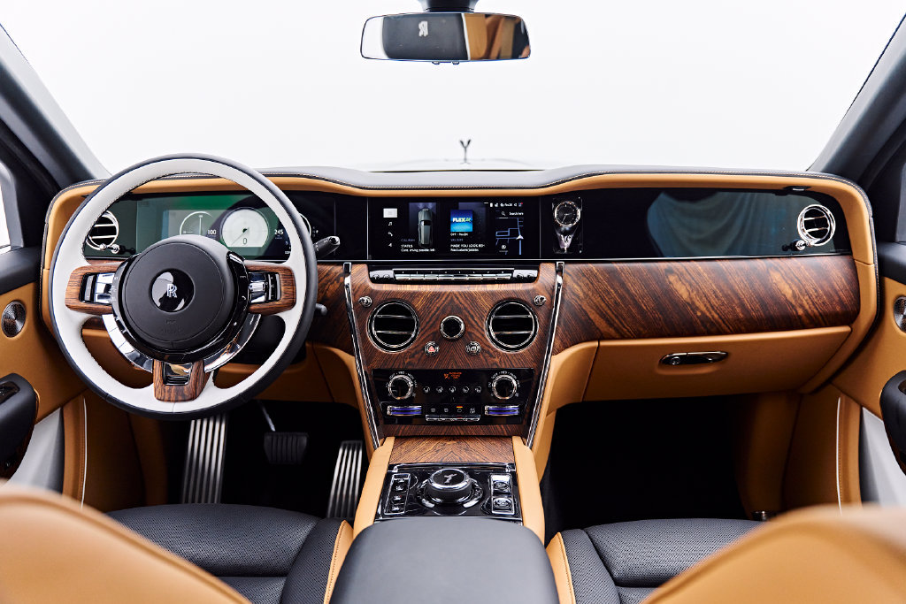 Used 2025 Rolls-Royce Cullinan AWD/4WD image 73