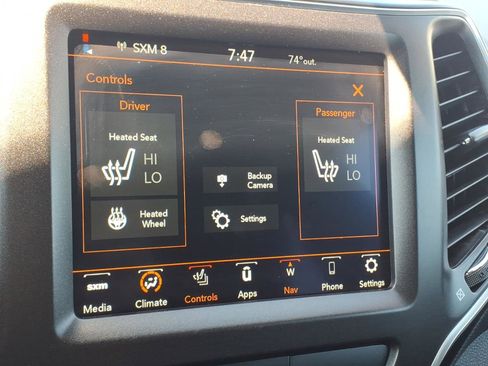 Used 2020 Jeep Cherokee Trailhawk w/ Cold Weather Group AWD/4WD image 19