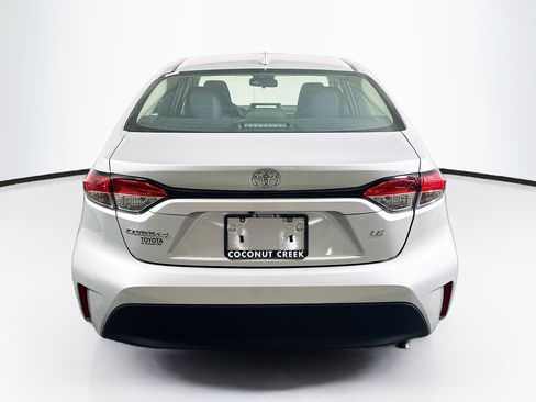 Used 2026 Toyota Corolla LE FWD image 4