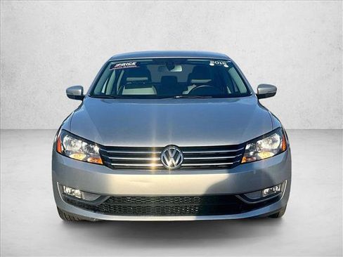 Used 2015 Volkswagen Passat 1.8T Limited Edition FWD image 3