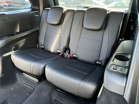 Certified 2023 Mercedes-Benz GLS 450 4MATIC image 24