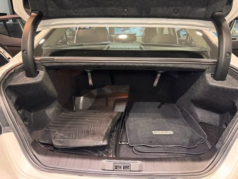 Used 2016 Nissan Maxima SR image 35