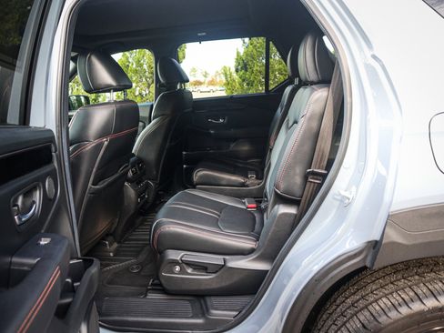 Used 2024 Honda Pilot TrailSport image 30