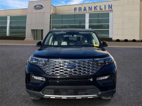 Used 2021 Ford Explorer Platinum w/ Equipment Group 601A image 2