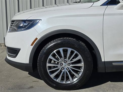 Used 2017 Lincoln MKX Select w/ Select Plus Package image 11