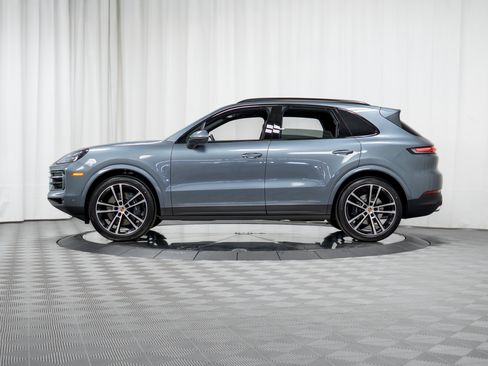 New 2026 Porsche Cayenne AWD/4WD image 30