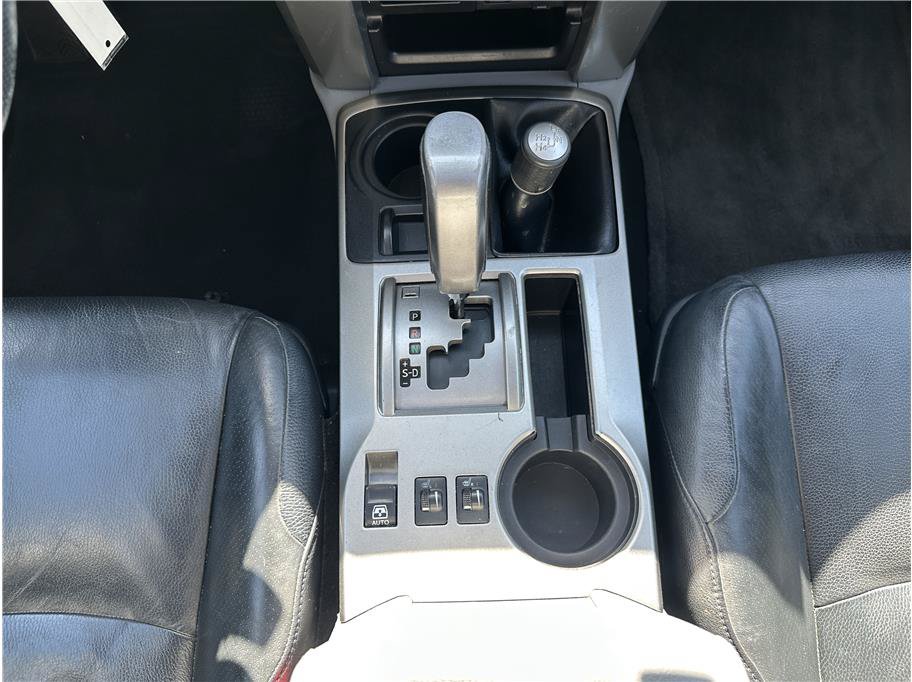 Used 2010 Toyota 4Runner SR5 AWD/4WD image 26