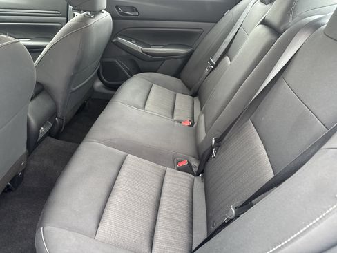 Used 2025 Nissan Altima 2.5 SV FWD image 6
