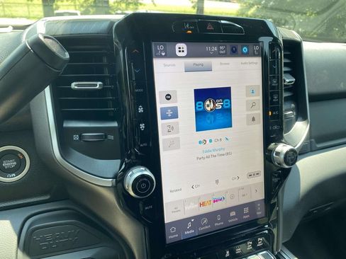 New 2026 RAM 2500 Big Horn AWD/4WD image 21