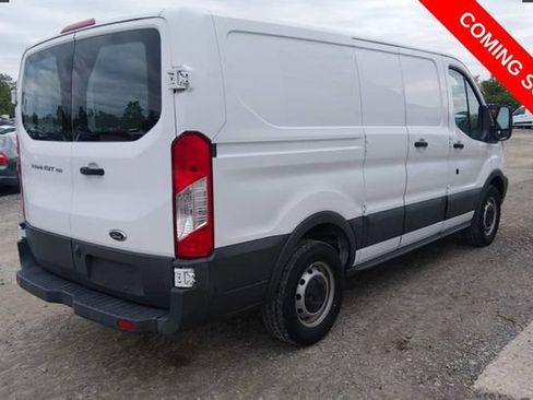 Used 2017 Ford Transit 150 130 Low Roof RWD image 4