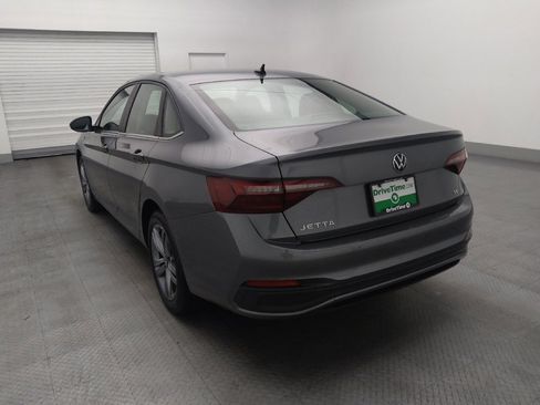 Used 2024 Volkswagen Jetta SE image 5