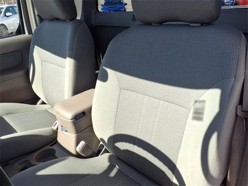 Used 2004 Nissan Frontier XE w/ (VTP) Value Truck Pkg image 7