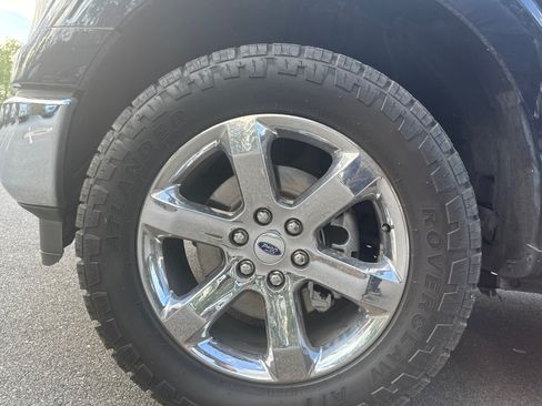Used 2022 Ford F150 Lariat w/ Max Trailer Tow Package AWD/4WD image 14