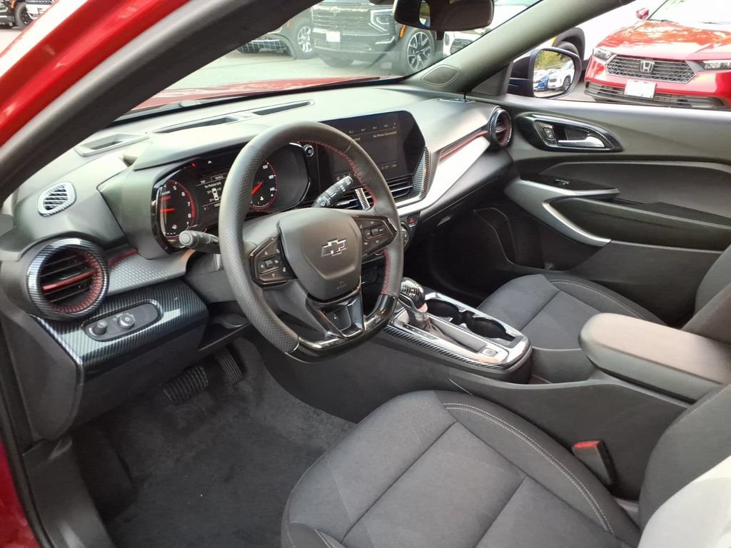 Certified 2026 Chevrolet Trax RS FWD image 10