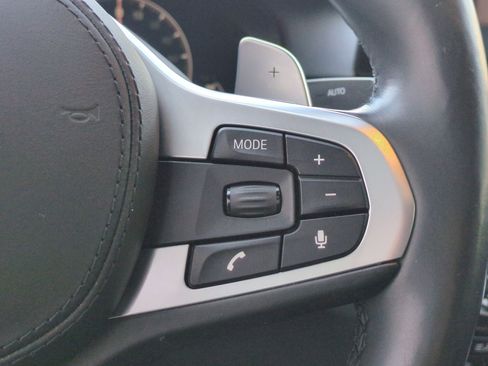 Used 2019 BMW 530e xDrive w/ M Sport Package image 19