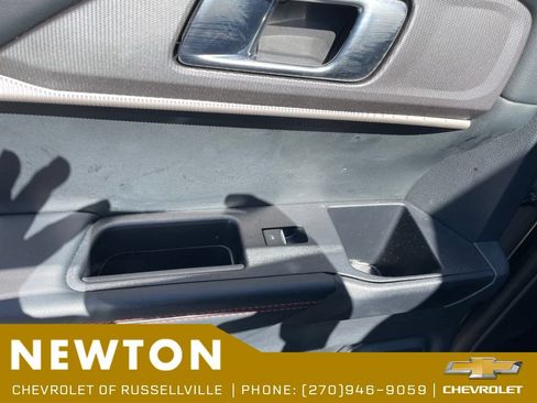 Used 2025 Ford Explorer ST-Line w/ ST-Line Street Pack AWD/4WD image 37
