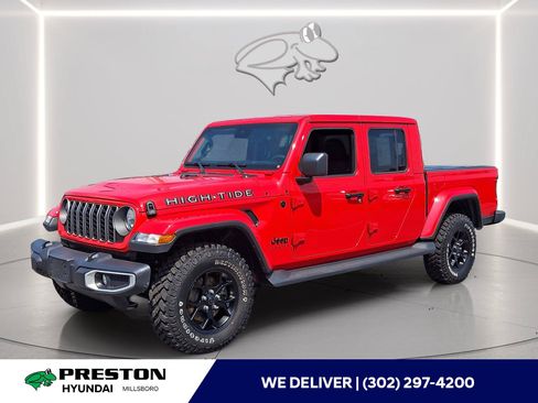 Used 2025 Jeep Gladiator Sport AWD/4WD image 1