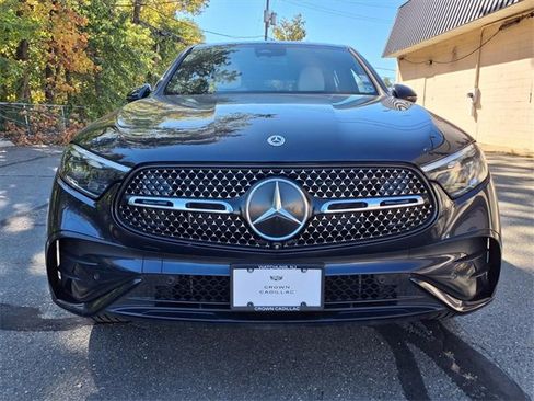 Used 2024 Mercedes-Benz GLC 300 4MATIC image 8