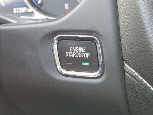 Used 2023 GMC Acadia Denali image 16