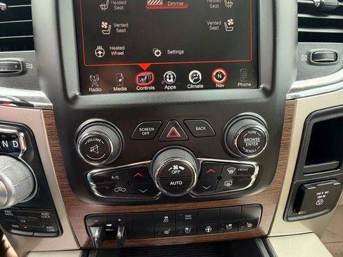 Used 2014 RAM 1500 Laramie w/ Convenience Group image 26