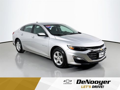 Used 2021 Chevrolet Malibu LS image 1