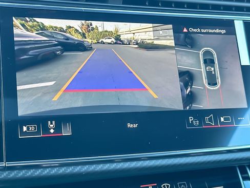 New 2026 Audi SQ8 Prestige image 19