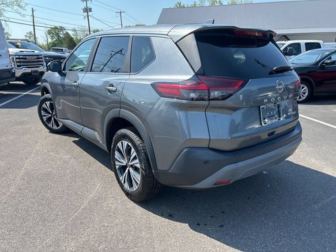 Used 2023 Nissan Rogue SV AWD/4WD image 5