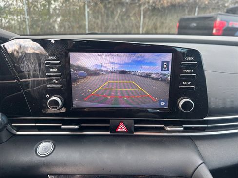 Used 2022 Hyundai Elantra SEL w/ Convenience Package image 14