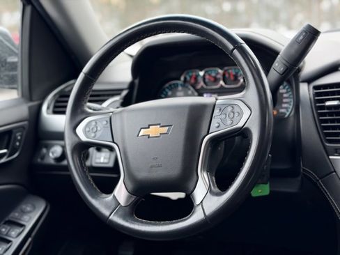 Used 2016 Chevrolet Suburban LT image 24
