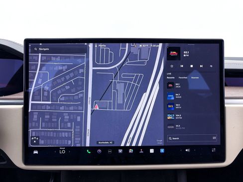 Used 2023 Tesla Model X AWD/4WD image 4