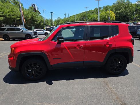 Used 2023 Jeep Renegade Altitude w/ Convenience Group I AWD/4WD image 6
