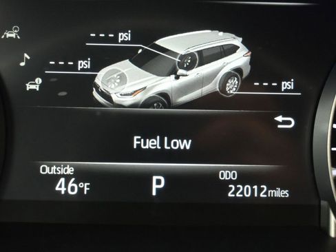 Certified 2023 Toyota Highlander XLE image 16