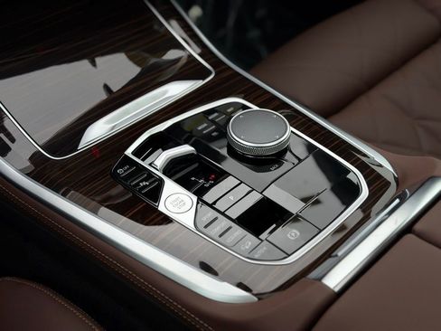 New 2026 BMW X5 xDrive40i w/ Climate Comfort Package image 16