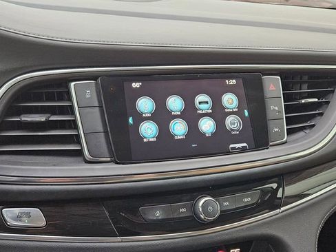 Used 2019 Buick Enclave Premium w/ LPO, Luxury Package image 15