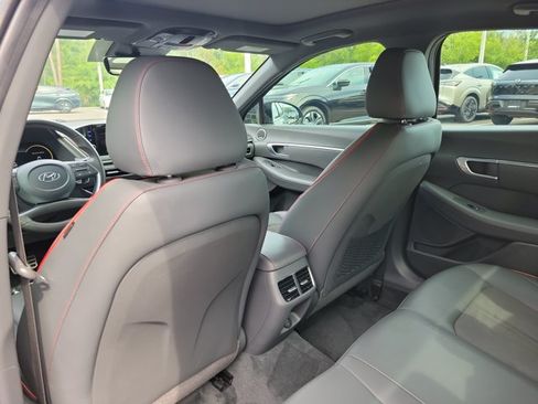 Used 2023 Hyundai Sonata SEL Plus FWD image 9