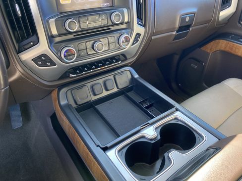 Used 2017 GMC Sierra 1500 SLT image 28