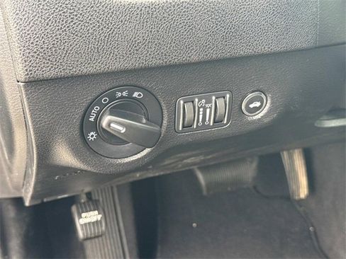 Used 2023 Dodge Charger SXT image 24