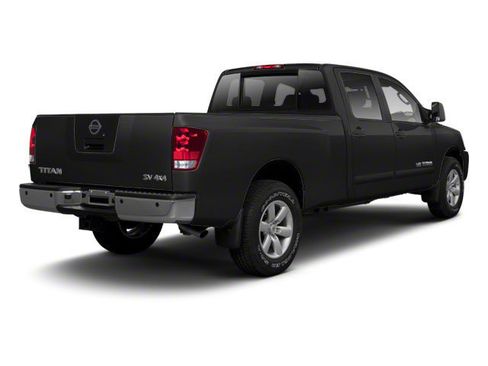 Used 2013 Nissan Titan SL w/ Moonroof Pkg AWD/4WD image 2