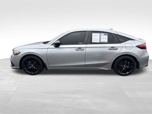 Used 2023 Honda Civic Sport image 2