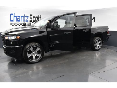 Used 2025 RAM 1500 Tradesman AWD/4WD image 26