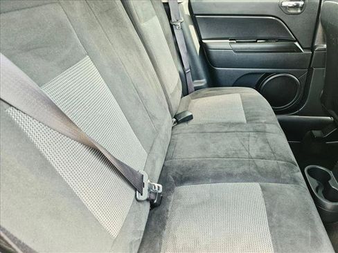 Used 2016 Jeep Patriot Sport w/ Power Value Group FWD image 17
