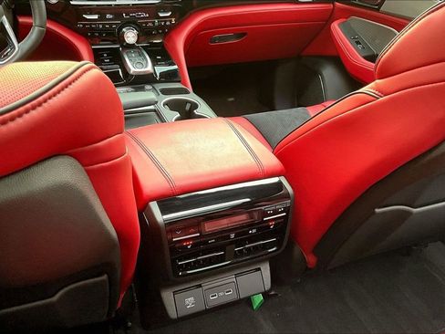 Used 2024 Acura MDX A-Spec image 10