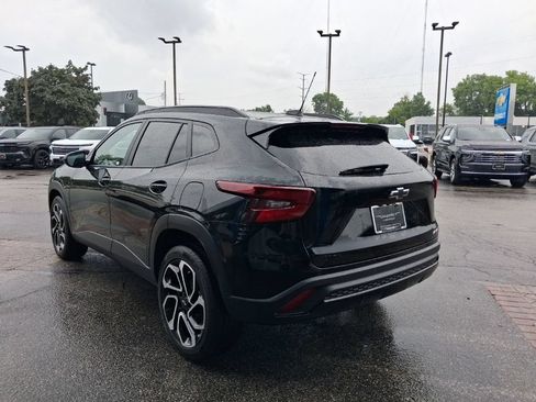 Used 2025 Chevrolet Trax RS w/ Sunroof Package FWD image 6