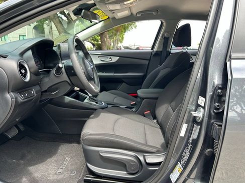Used 2024 Kia Forte LXS w/ LXS Technology Package FWD image 16