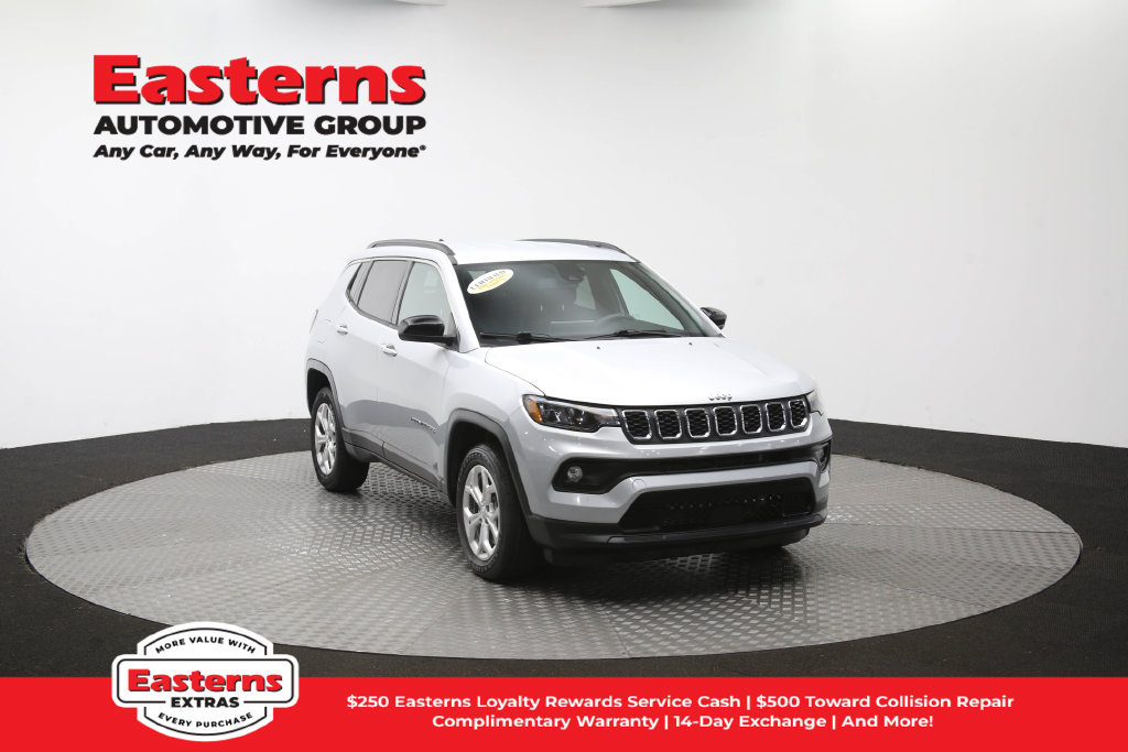 Used 2024 Jeep Compass Latitude AWD/4WD image 51