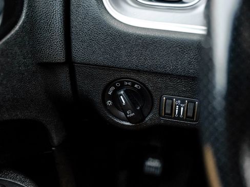 Used 2020 Dodge Charger Scat Pack RWD image 31