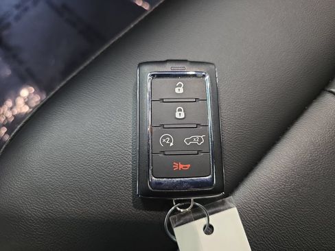 Used 2023 Jeep Grand Cherokee 4WD 4xe image 36